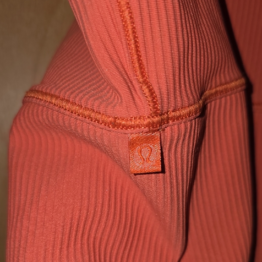 Lululemon Ribbed Power Pivot - Picture 5 of 5